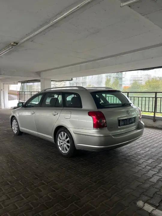 TOYOTA AVENSIS