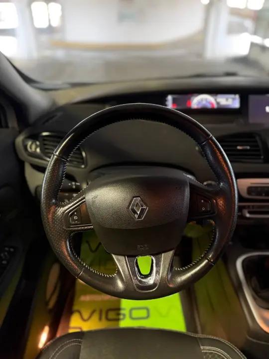 RENAULT MEGANE SCENIC