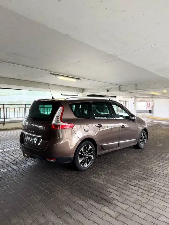 RENAULT MEGANE SCENIC