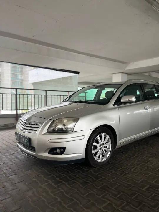 TOYOTA AVENSIS