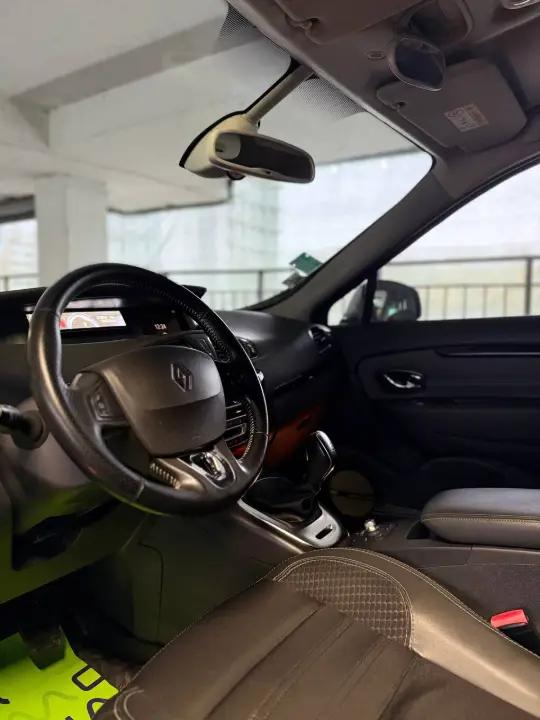 RENAULT MEGANE SCENIC