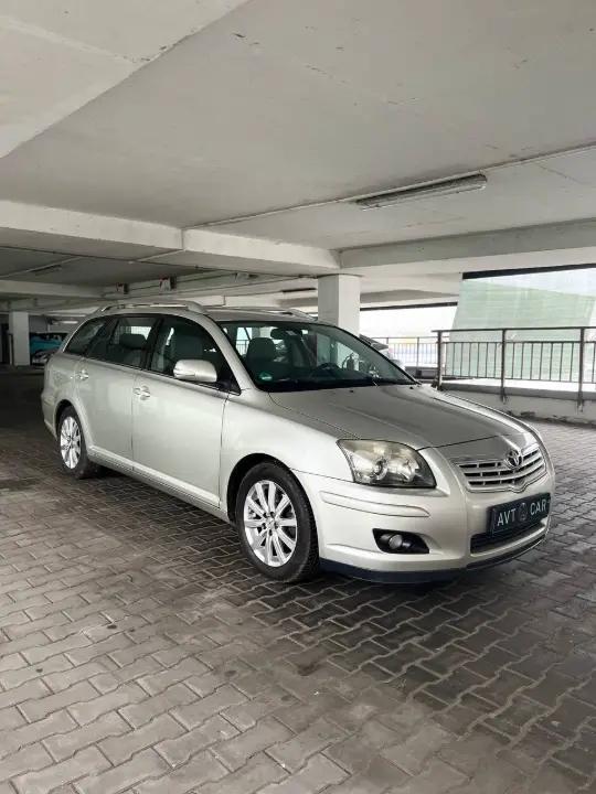 TOYOTA AVENSIS