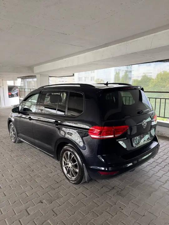 VOLKSWAGEN TOURAN-