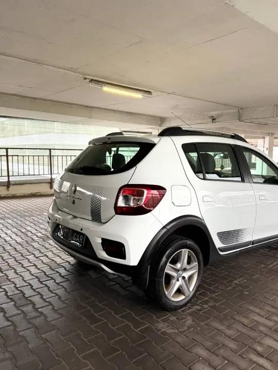 RENAULT SANDERO STEPWAY