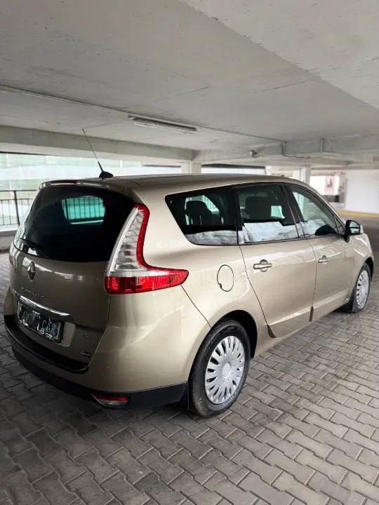 RENAULT MEGANE GRAND SCENIC
