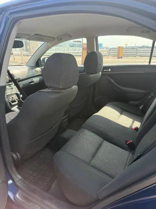 TOYOTA AVENSIS