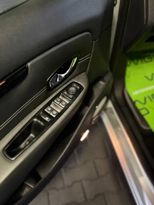 RENAULT MEGANE SCENIC