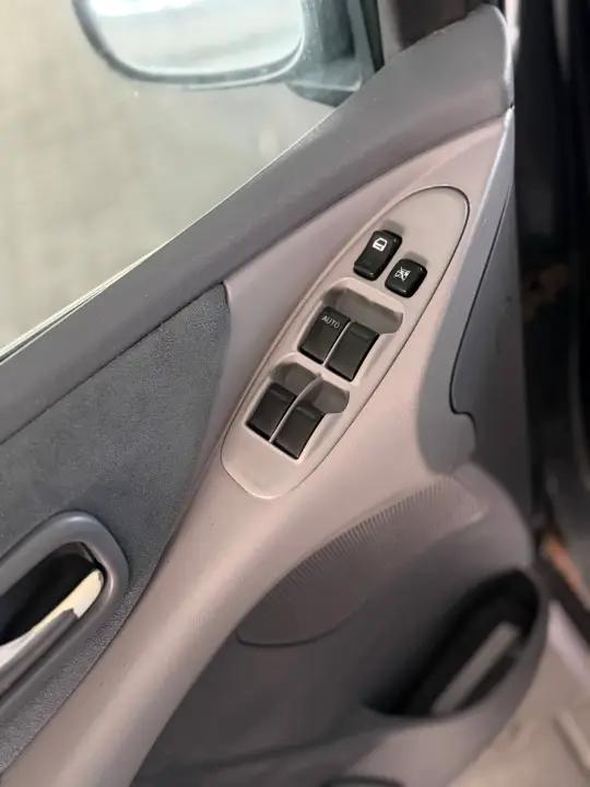 Nissan ALMERA TINO