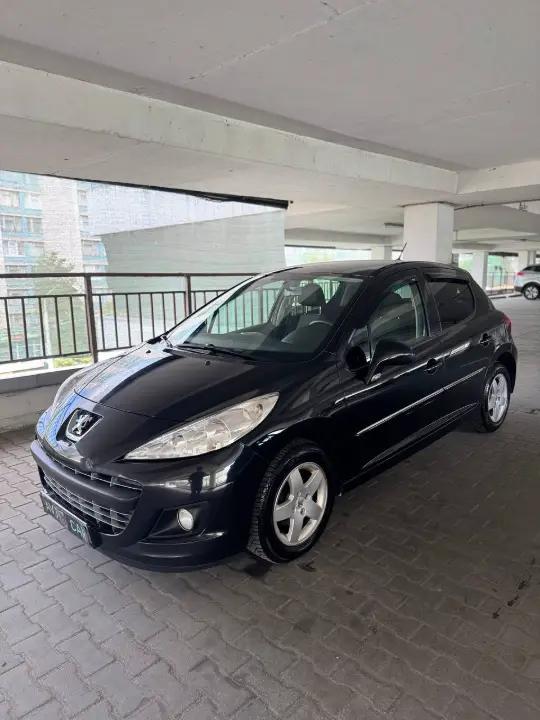PEUGEOT 207