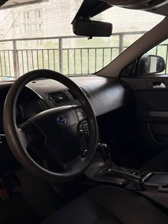 Volvo V 50