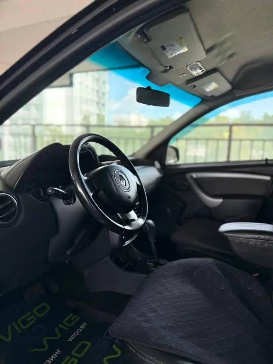 RENAULT Duster