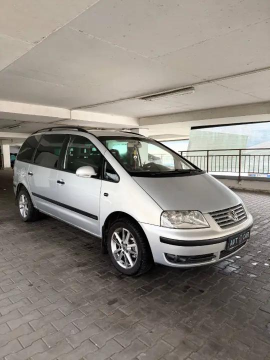 VOLKSWAGEN SHARAN