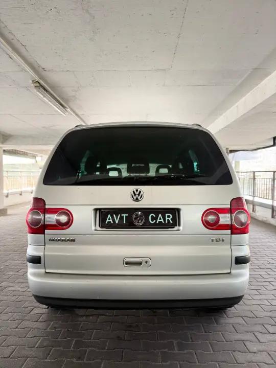 VOLKSWAGEN SHARAN