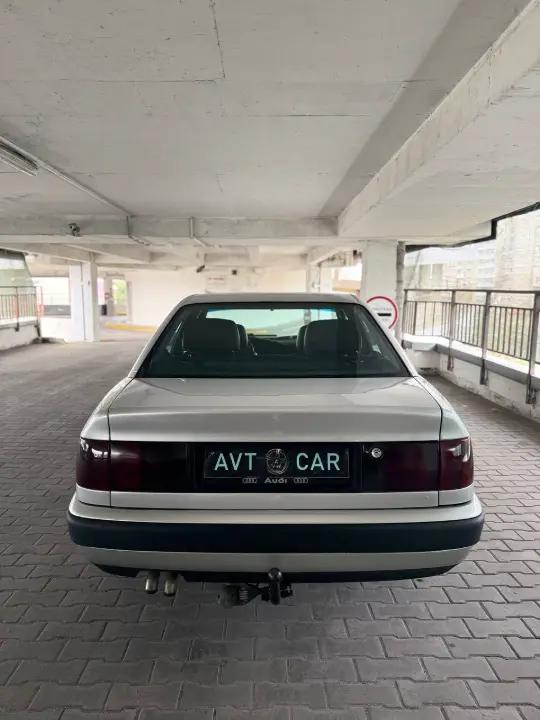 Audi 100