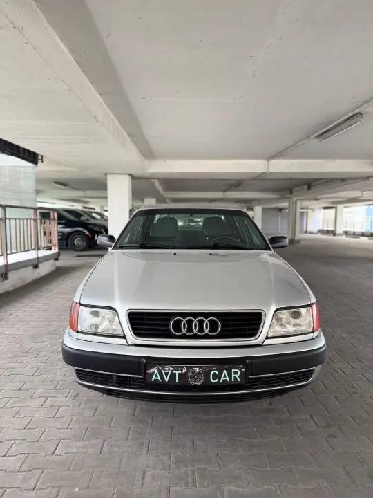 Audi 100