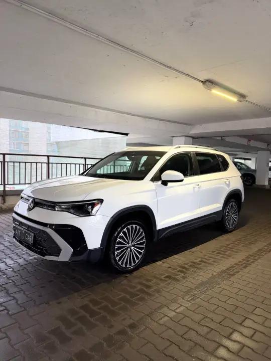 VOLKSWAGEN TAOS