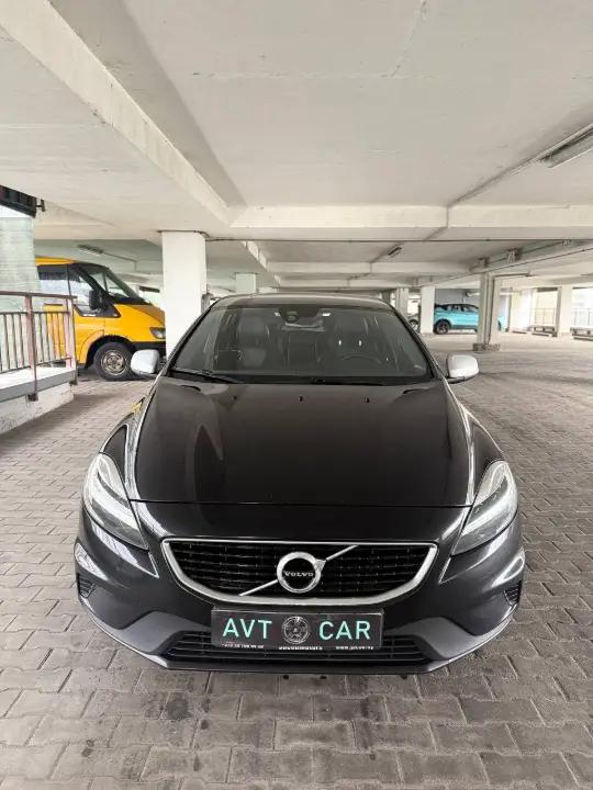 Volvo V 40