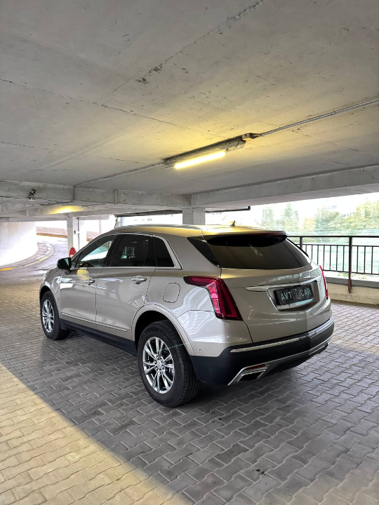 CADILLAC XT5