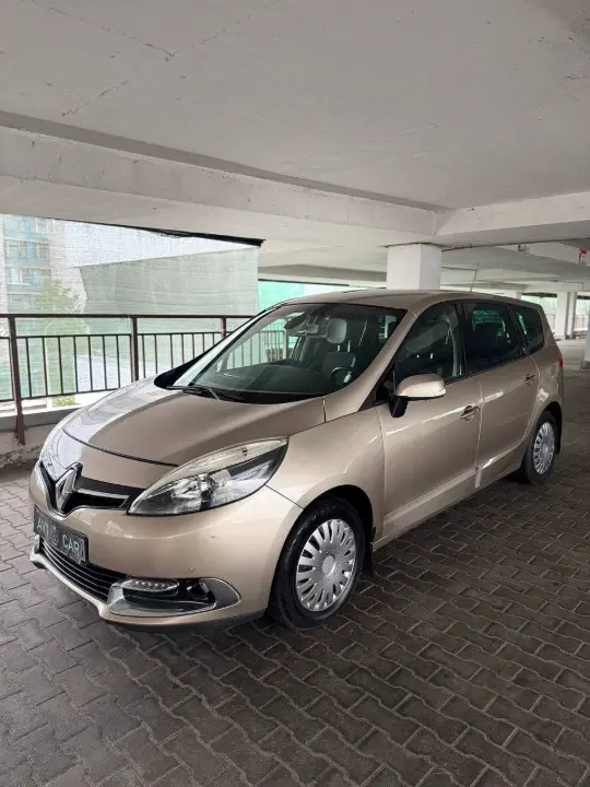 Renault Scenic, фотография 2