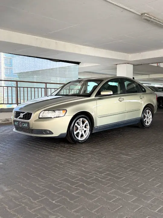 Volvo S40, фотография 3