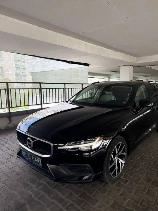 Volvo S60, фотография 3