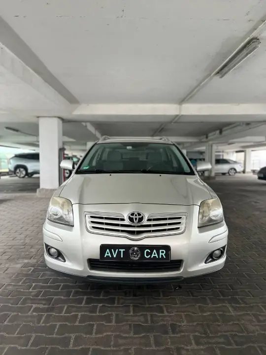 Toyota Avensis, фотография 1