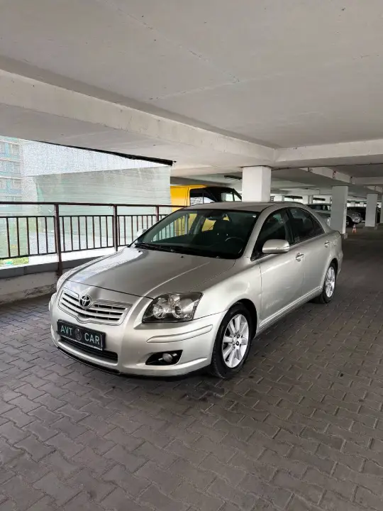 Toyota Avensis, фотография 2