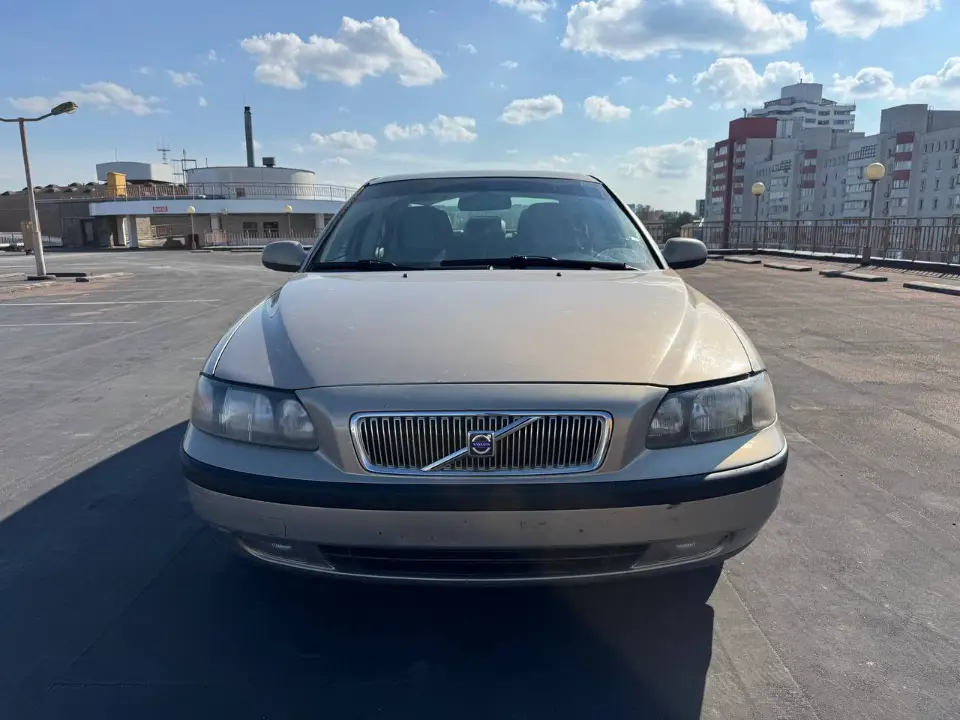 Volvo S60, фотография 1