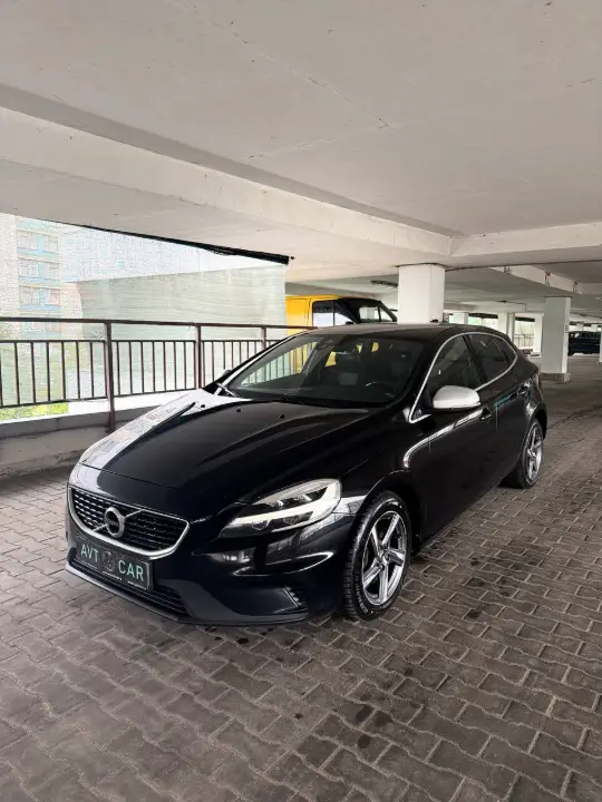 Volvo V40, фотография 2