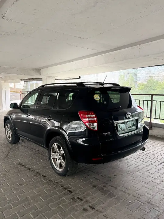 Toyota RAV4, фотография 4