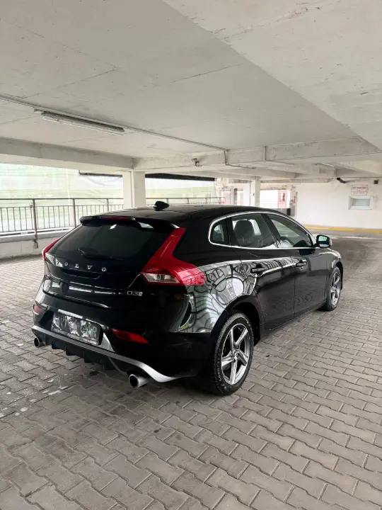 Volvo V40, фотография 8