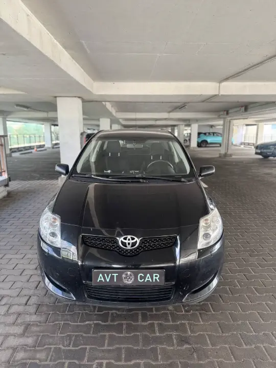 Toyota Auris, фотография 1