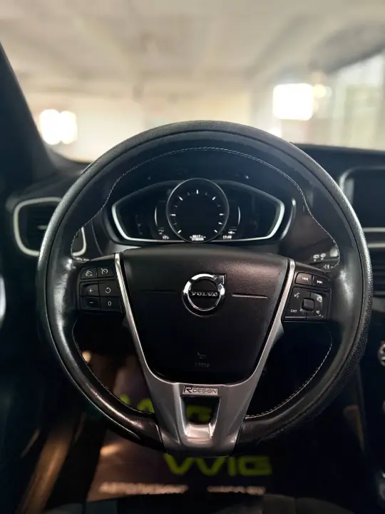 Volvo V40, фотография 15