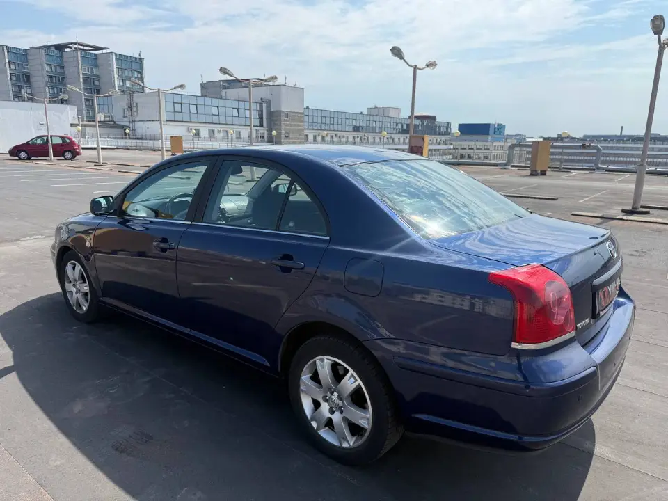 TOYOTA AVENSIS