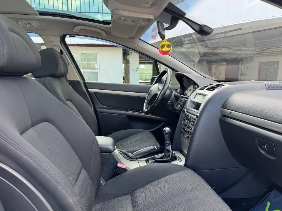 PEUGEOT 407