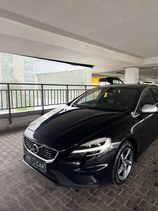Volvo V40, фотография 3