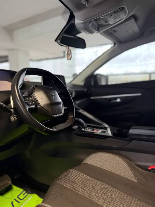 Peugeot 5008, фотография 11