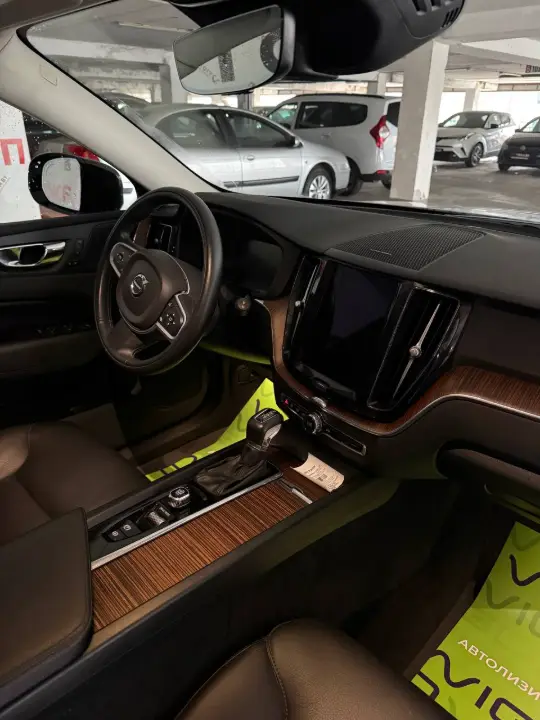 Volvo XC60, фотография 9